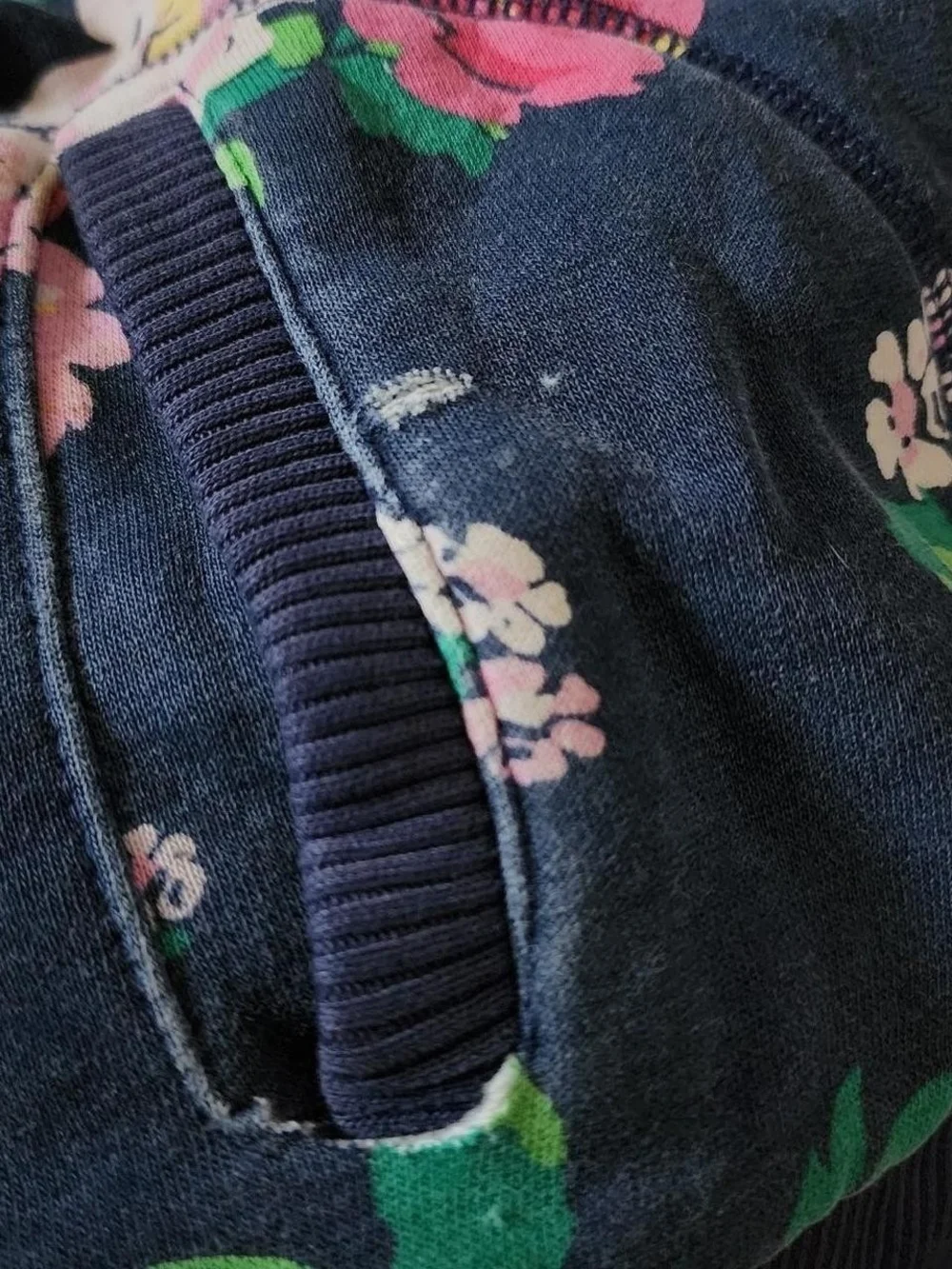 2000s y2k Aeropostale sherpa lined sweater size medium
